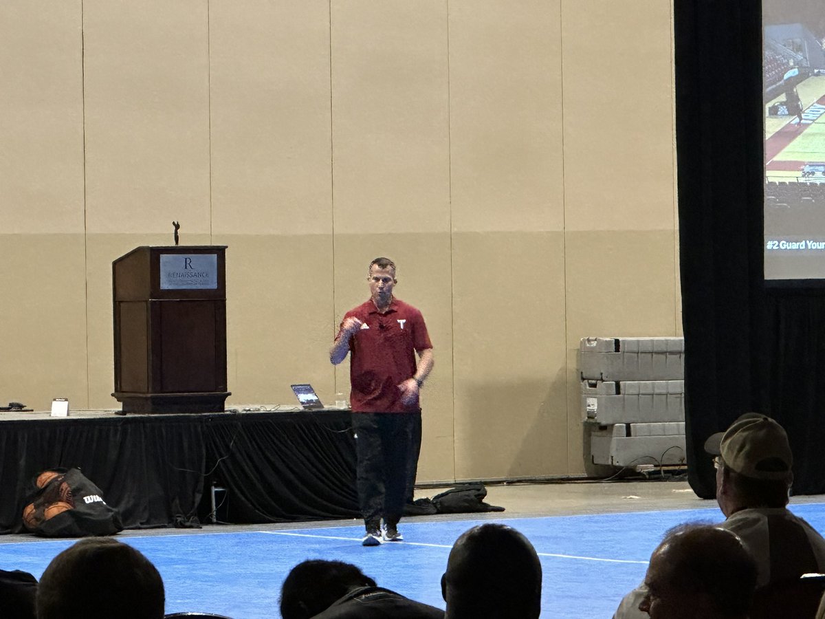 AHSAAUpdates's tweet image. Coach Scott Cross from @TroyTrojansMBB speaking now in our Basketball Coaching School about Best Defensive Drills