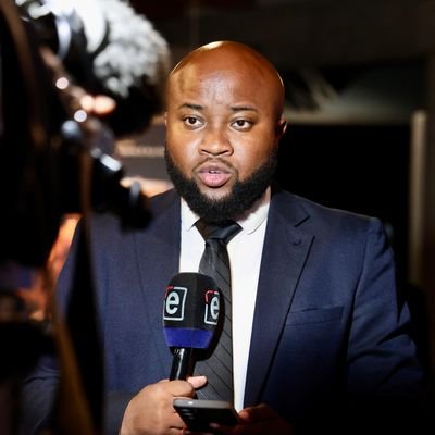 TruthMovemen's tweet photo. This is PULE LETSHWITI JONES, His a Reporter of eNCA

His the one who captured Kenny Kunene Former Deputy President of Patriotic Alliance going to Hawks offices in Germiston without him we wouldn't have known 🙌🙌🙌

Let's make him Trend https://t.co/nOrnsGyQrS