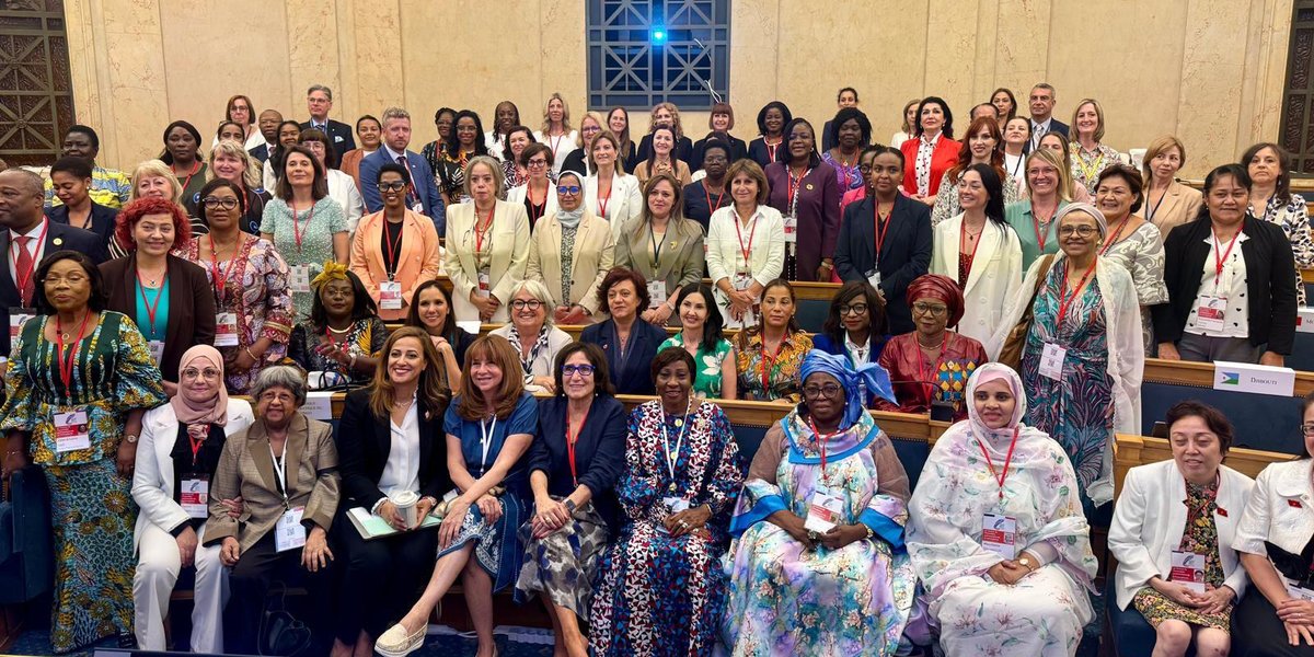 AfricaPresse.Paris (@africa_presse) on Twitter photo À Paris, à la 50e session de l’APF / Un moment fort de réconciliation entre la RD CONGO et le RWANDA
africapresse.paris/3058 <a href="/Amelia_LKF/">Amelia Lakrafi</a> <a href="/APFfrancophonie/">APF. Francophonie</a> <a href="/Golva6/">Emile Ngoy Kasongo</a> <a href="/EmileNgoy53877/">Emile Ngoy Kasongo</a> <a href="/DjuliusD/">Denis J. DESCHAMPS</a> <a href="/ZBoughammoura/">Zouhour Boughammoura</a> <a href="/BigotDiplo/">Christophe Bigot</a> <a href="/SandraKassab1/">Sandra Kassab</a> <a href="/Masquart_avocat/">Pierre Masquart</a> <a href="/CharlesSte9129/">Marchiani Charles-Stéphane</a> À Paris, à la 50e session de l’APF / Un moment fort de réconciliation entre la RD CONGO et le RWANDA
africapresse.paris/3058 <a href="/Amelia_LKF/">Amelia Lakrafi</a> <a href="/APFfrancophonie/">APF. Francophonie</a> <a href="/Golva6/">Emile Ngoy Kasongo</a> <a href="/EmileNgoy53877/">Emile Ngoy Kasongo</a> <a href="/DjuliusD/">Denis J. DESCHAMPS</a> <a href="/ZBoughammoura/">Zouhour Boughammoura</a> <a href="/BigotDiplo/">Christophe Bigot</a> <a href="/SandraKassab1/">Sandra Kassab</a> <a href="/Masquart_avocat/">Pierre Masquart</a> <a href="/CharlesSte9129/">Marchiani Charles-Stéphane</a>
