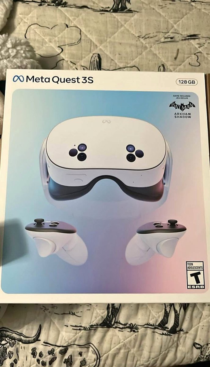 kuki__vt's tweet image. Guess who bouta be a baddie in vrchat 🤭
What games y'all recommend for VR?