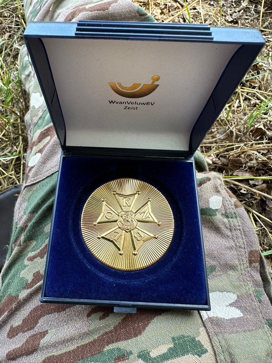 #MarchedeNimègue 🇳🇱 - Après 4 jours de marche intense, notre équipe est de retour à Mourmelon, fière et médaillée ! 🏅🔥
Une expérience humaine et militaire riche en émotions et en dépassement de soi, qui reflète les valeurs du 8️⃣ et de l’Armée de Terre.💪💙
#ArméedeTerre