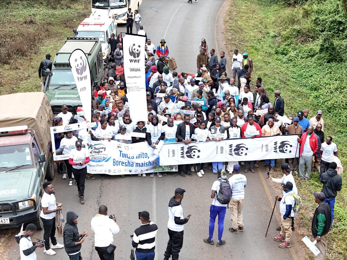k_iuesa's tweet image. Day 1 of the Journey of Waters .
Journey of waters by @WWF_Kenya and @WWFTANZANIA began today in Tanzania, crossing into Kenya—not as migrants, but as lifelines
Water knows no borders. Neither should our commitment to protect it.
#tunzamitoboreshamaisha
#voices4rivers