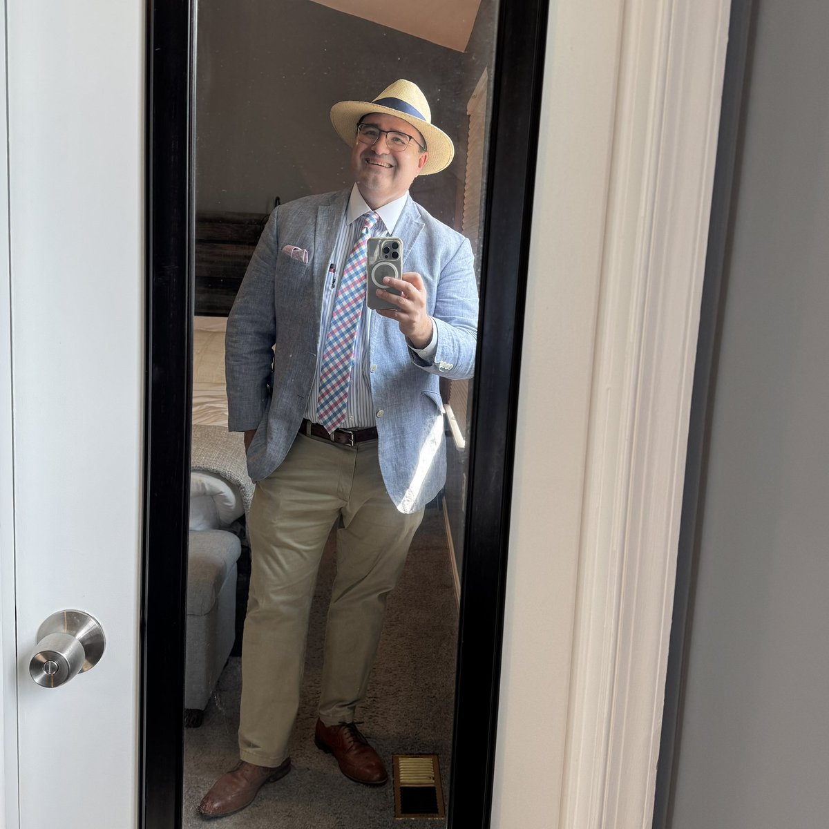 RyanMcbeth's tweet image. Headed to the French Consolate in Georgetown today for lunch to discuss fighting disinformation strategies.