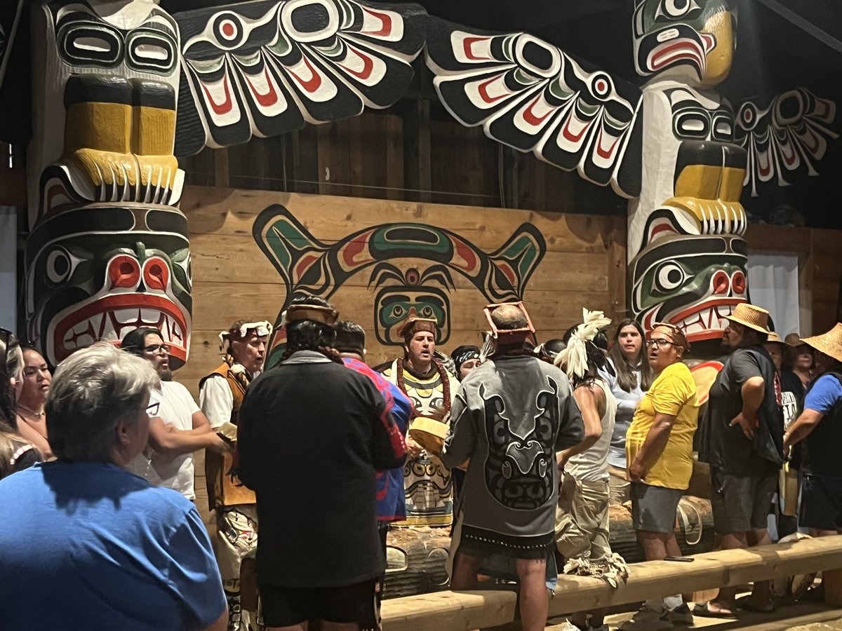TheDHTaylor's tweet image. Closing ceremonies for the Canoe Journey’s stop in Comox, BC. Much dancing, drumming and singing. Beats the hell out of our community centre in Curve Lake.