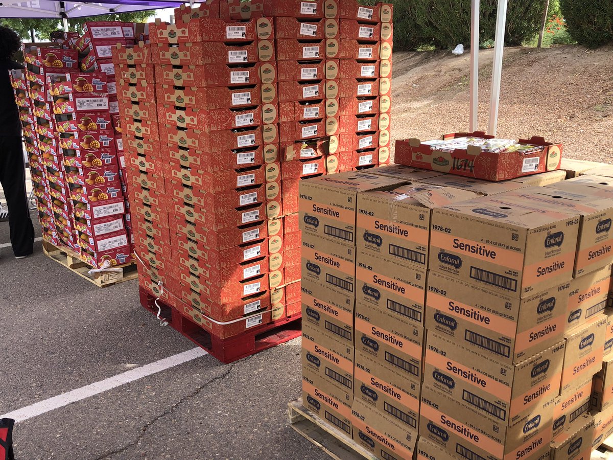 A FREE Grocery Pick Up is back today, 9:30am, at Valle Verde, Parking Lot L in the SE corner of the campus! Free for the community as long as supplies last, including baby formula, in partnership with EPCC &amp; El Pasoans Fighting Hunger #EPCCpride