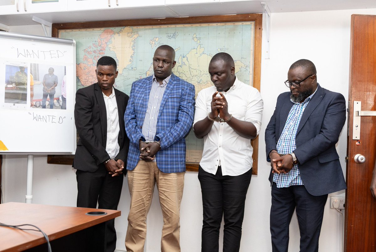 kamukamafredie's tweet image. #ExposeTheCorrupt
In a press briefing held earlier today, the Deputy Head @AntiGraft_SH, Mr Israel Ochwo, informed the media that the Unit successfully intercepted a fraudulent scheme to defraud a Turkish investor, Mr. Furkan Gumran and his company SIRUS BLUE CHEMICAL…