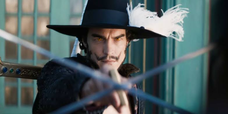 sandman_AP's tweet image. According to Netflix writer, Oda was excited about Mihawk’s introductory scene, the battle on the beach. He and Oda talked about it a lot. In 2010, Oda wrote *poetically*: Mihawk gazes sharply—beyond the realm of the strongest, toward a force that transcends strength itself.📈😍