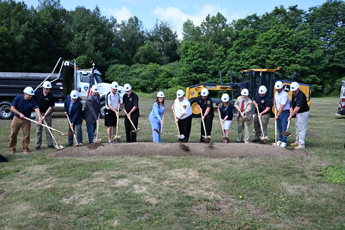 This week, USDA RD New York State Director Richard Mayfield joined representatives from Montgomery County during the groundbreaking of an Emergency Medical Services office in Fultonville, NY. 

This facility, once completed, will enhance community safety throughout the region.