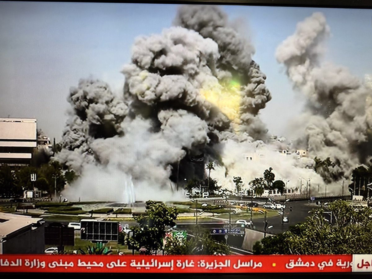 ZamoutWisam's tweet image. لن ننسى
ثم لن ننسى
ثم لن ننسى
لسنا من ظهور آبائنا إن نسينا أو تناسبنا
والله لن ننسى .