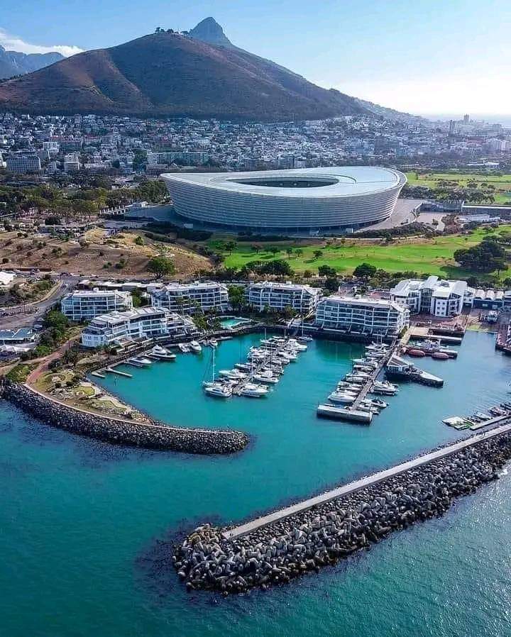 zoomafrika1's tweet image. Richest Tribes In Africa
1. Batswana 🇧🇼🇿🇦
2. Igbo 🇳🇬
3. Kikuyu 🇰🇪
3. Yoruba 🇳🇬
4. Tutsi 🇷🇼
5. Tigray 🇪🇹
6. Ashanti 🇬🇭
7. Banyankole 🇺🇬
8. Somali 🇰🇪🇸🇴🇪🇹
9. Oromo 🇪🇹
10. Zulu 🇿🇦