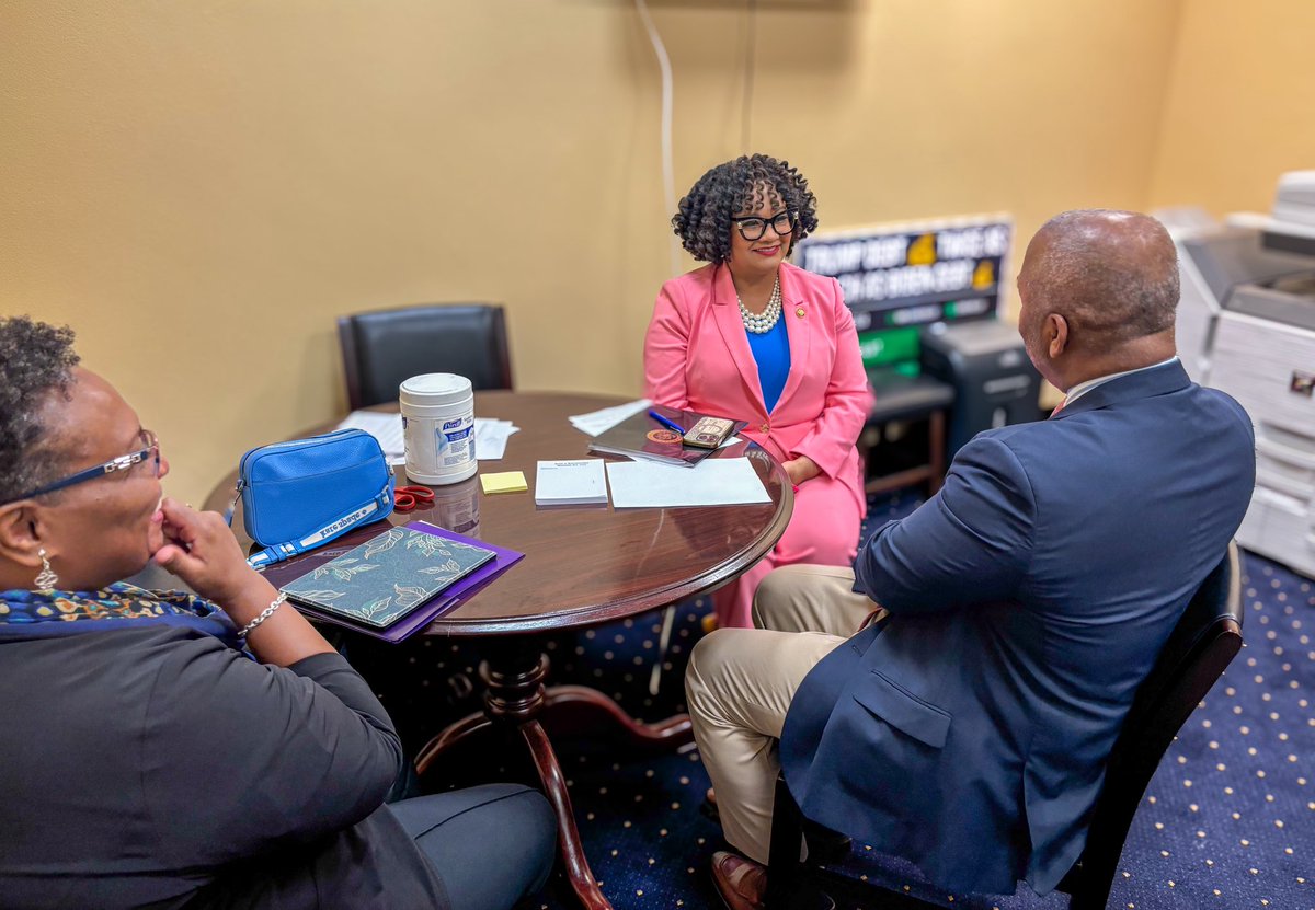 RepNikema's tweet image. I recently met with Bryan Fair, the Interim President of the Southern Poverty Law Center, to discuss our efforts to eliminate the racial wealth gap and protect voting rights. In the #FightingFifth, your #vote is your voice—and we must protect it.
I am proud to continue working…