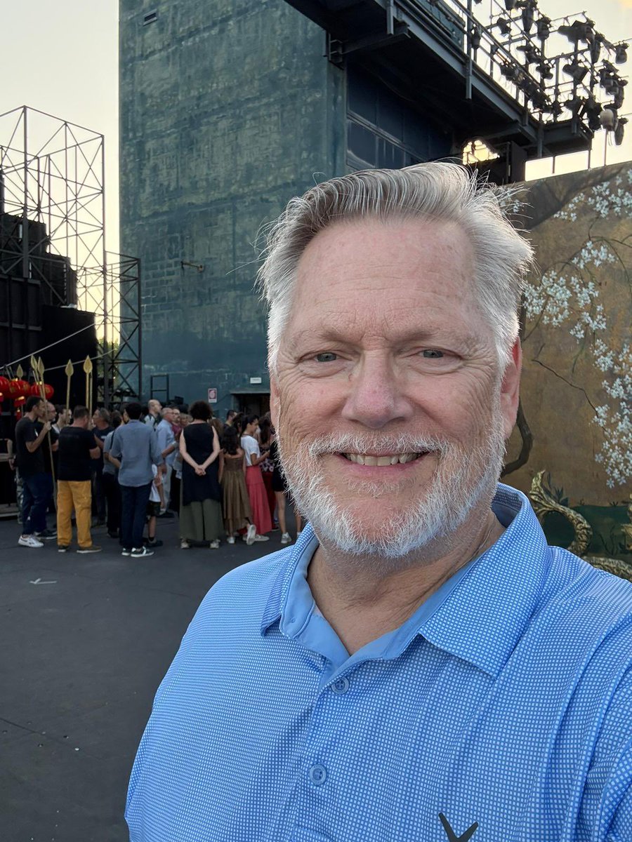 Who could have guessed that Puccini would be so social media conscious?!  

Check out these Puccini operas!

#Kundeperforms
#thistenorneverstops
#gregorykunde
#tenor
#puccini
#calaf
#turandot
#puccinifestival