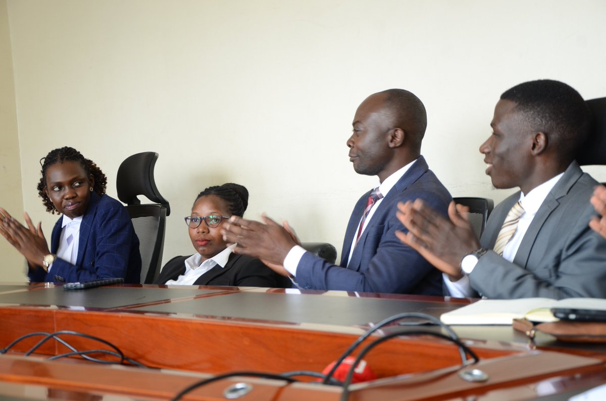 CefrohtUg's tweet image. Today, @CEFROHT @ug_lawsociety @ConsentUganda @SEATINIUGANDA @FianUganda handed over a petition to Justice Minister Hon. @norbertmao, urging support for a nutrient profile model. This is a crucial step towards clearer food labeling & promoting healthier choices for all Ugandans.…