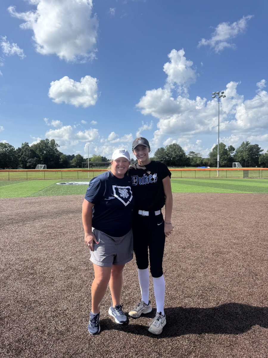 farrah_payton's tweet image. Thank you to Coach Sallie, Coach Mollie, and the Wallace State staff and players for bringing nonstop energy, positivity, and passion every day of the camp. I’m so grateful for all the tips, lessons, and the high standards that made me better in every way! 🦁🔥 @JCJetsSoftball