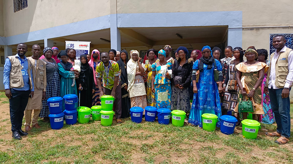 jrsWaf's tweet image. 🌟DIGNITY AND WELL-BEING FOR WOMEN!🌟
In July 2025, JRS, thanks to #MISSIO, organized an enlightening session and #menstrual hygiene kit distribution in Ngaoundéré, Cameroon. We empowered 52 women by addressing menstrual health challenges together. Your support is invaluable!🙌