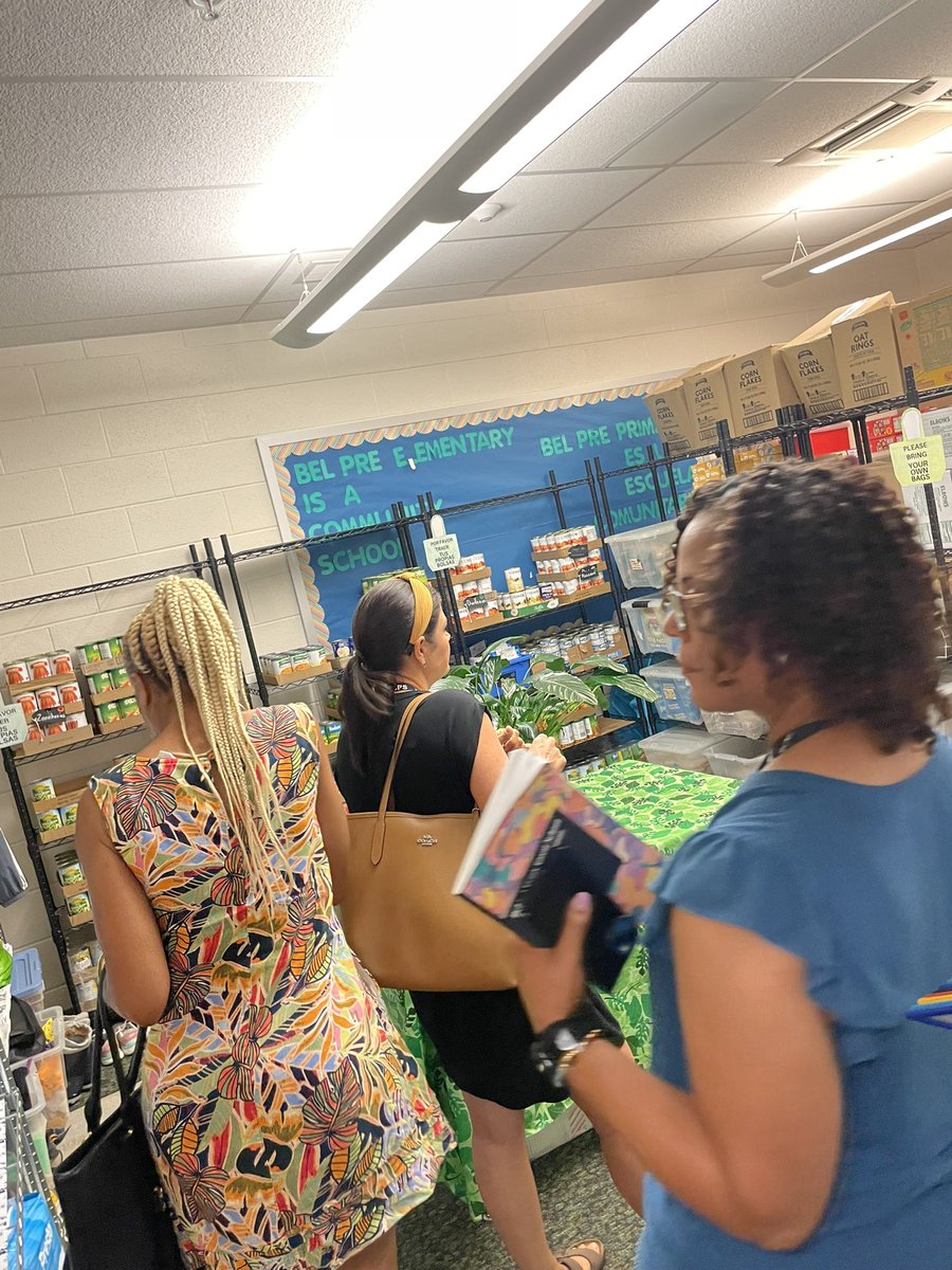 CSL_BelPreElem's tweet image. Yesterday’s site visit @BelPrePandas went well. I enjoyed meeting and sharing with fellow Community Schools’ members. Hope everyone got something out of it! @LearnerDSLI @CSMCPS_Leader @CSconnect_MCPS @MCPS @csspecialist77