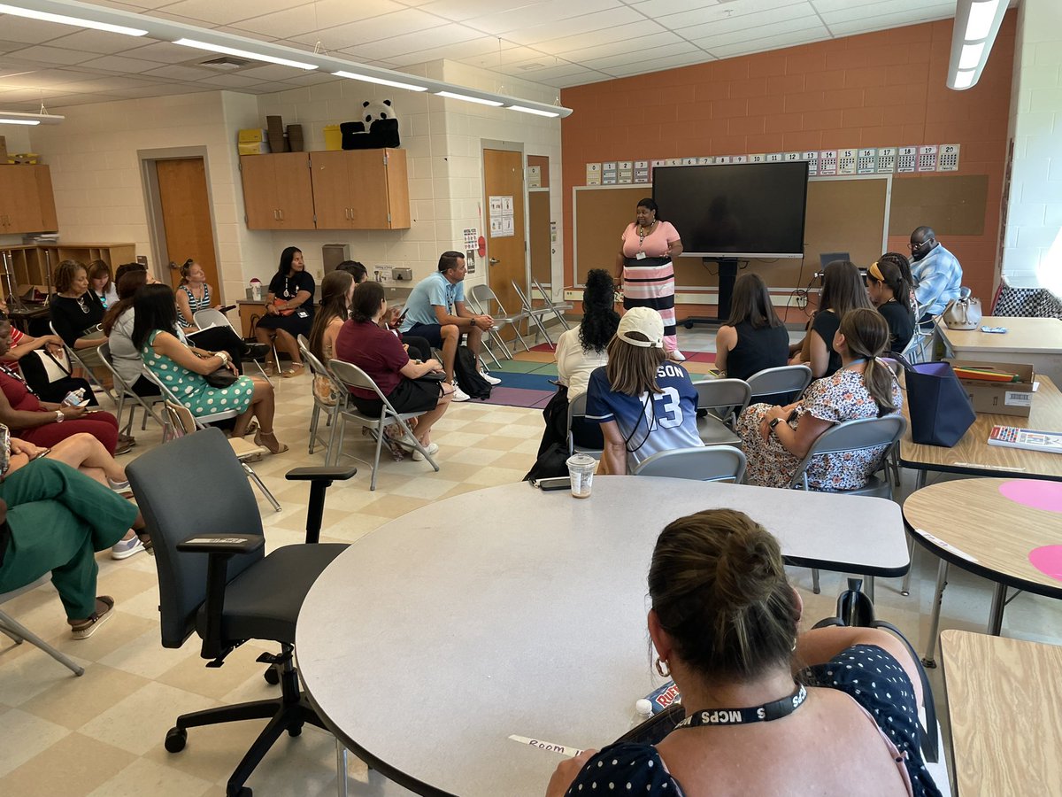 CSL_BelPreElem's tweet image. Yesterday’s site visit @BelPrePandas went well. I enjoyed meeting and sharing with fellow Community Schools’ members. Hope everyone got something out of it! @LearnerDSLI @CSMCPS_Leader @CSconnect_MCPS @MCPS @csspecialist77