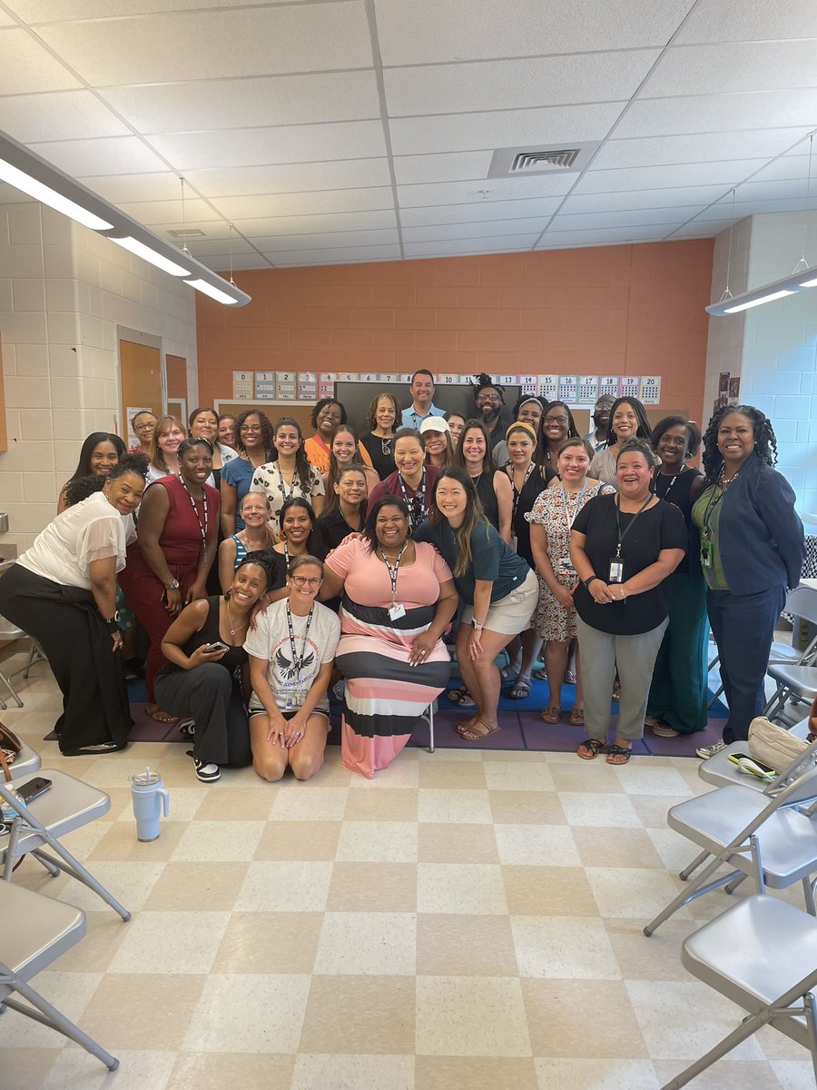 CSL_BelPreElem's tweet image. Yesterday’s site visit @BelPrePandas went well. I enjoyed meeting and sharing with fellow Community Schools’ members. Hope everyone got something out of it! @LearnerDSLI @CSMCPS_Leader @CSconnect_MCPS @MCPS @csspecialist77