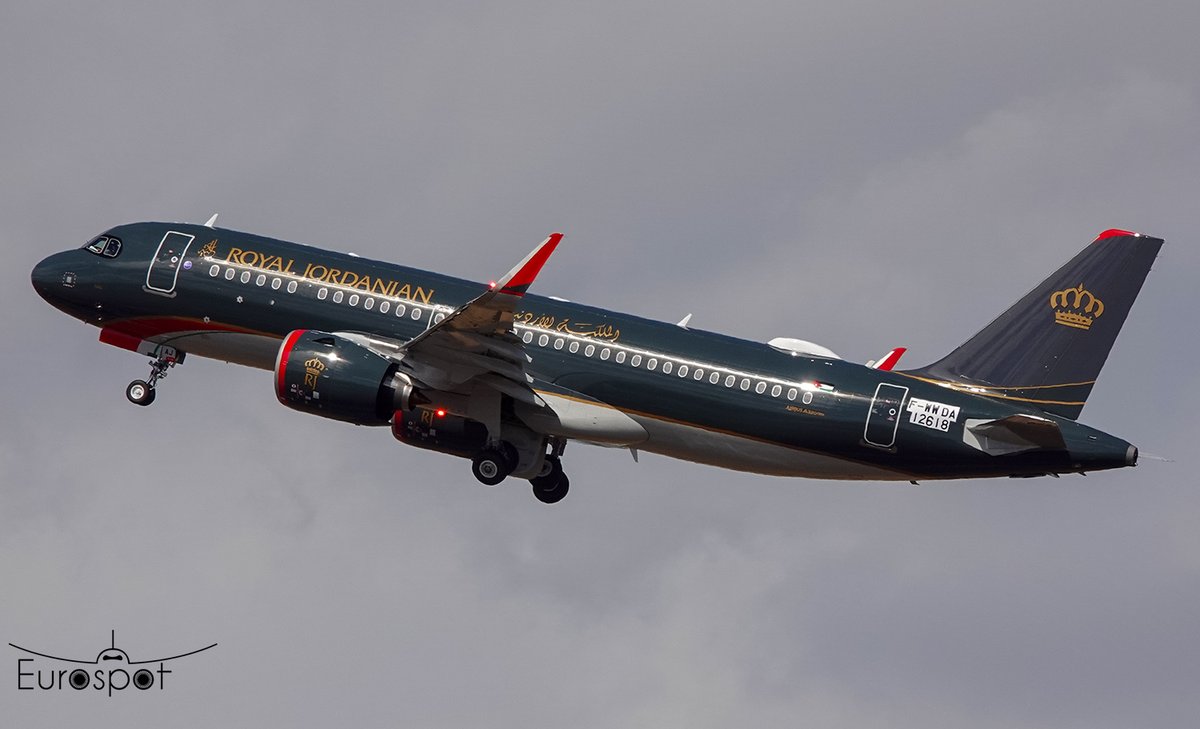 cliper31's tweet image. Toulouse Blagnac plane spotting July 22th #airbus #avgeek #aviationdaily #planespotting #Airbusa350 @Airbus #A320neo