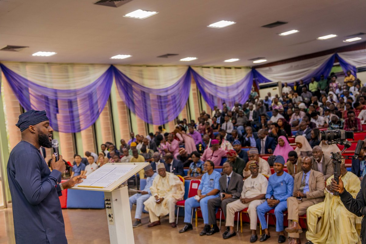 Adebo_ogund's tweet image. Today, at the University College Hospital (UCH), Ibadan, we celebrated the groundbreaking of the Mobile Truck Clinic and Molecular Laboratory, a transformative stride in our fight against HPV-related diseases and preventable cancers.
It was an honour to stand with our health…