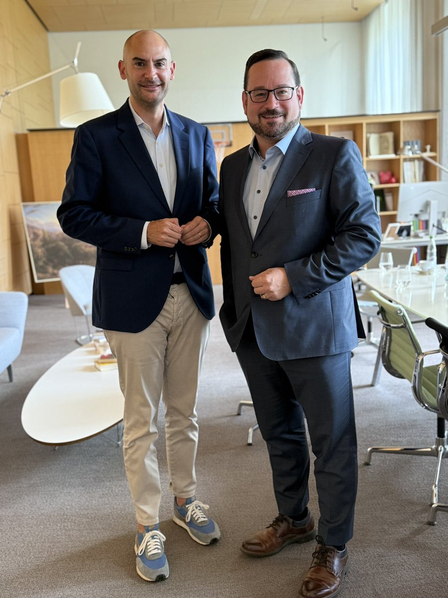 Alexander Bonde (@alexbonde) on Twitter photo Nachhaltigkeitstrends am Finanzmarkt,
#SustainableFinance, Entwicklungen bei #GreenBonds und die Rolle & Chancen privater Investitionen bei #Energiewende und #Greentech: mal wieder ein guter Austausch mit dem baden-württembergischen Finanzminister Danyal Bayaz. <a href="/DerDanyal/">Danyal Bayaz</a> Nachhaltigkeitstrends am Finanzmarkt,
#SustainableFinance, Entwicklungen bei #GreenBonds und die Rolle & Chancen privater Investitionen bei #Energiewende und #Greentech: mal wieder ein guter Austausch mit dem baden-württembergischen Finanzminister Danyal Bayaz. <a href="/DerDanyal/">Danyal Bayaz</a>