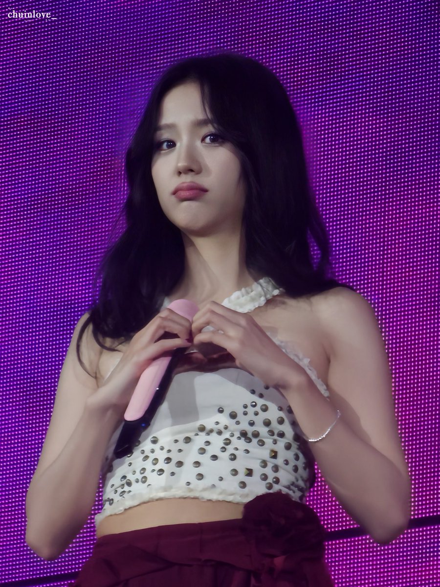 chuinlove_103's tweet image. 250722 Toronto
귀여워ㅠㅠ🥺❤️🔥
@BLACKPINK @officialBLISSOO
#BLACKPINK #JISOO
#BLACKPINK_DEADLINE_TORONTO