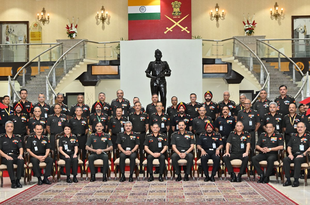 adgpi's tweet image. #GeneralUpendraDwivedi, #COAS delivered the Keynote Address at the Training Advisory Group Meeting 2025 held at the Manekshaw Centre, #NewDelhi.
#COAS addressed senior military leaders and training institutes, highlighting evolving operational challenges and the changing nature…