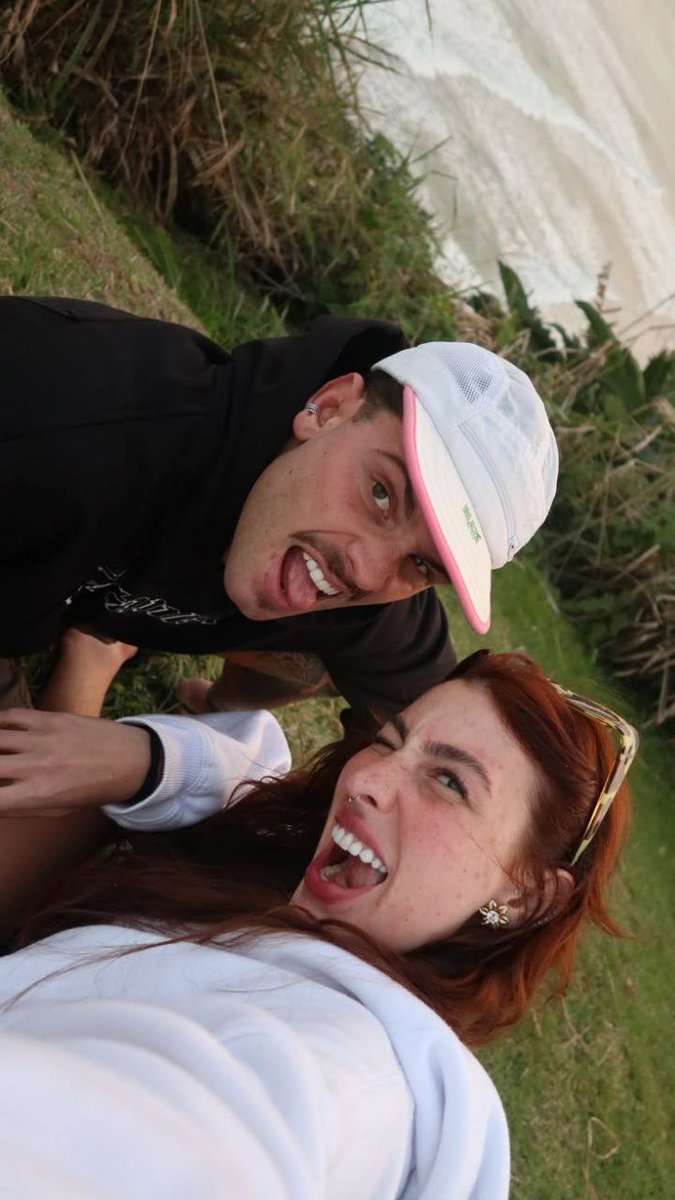 HIN4SHOYOU's tweet image. feliz aniversário, coisa feia!!! 

sou muito grata por ter você e sua família ao meu lado. você é o melhor padrinho do mundo e saiba que é muito amado pelo sant. 
“quando eu crescer, quero ser o tio sasgue”

nós te amamos.