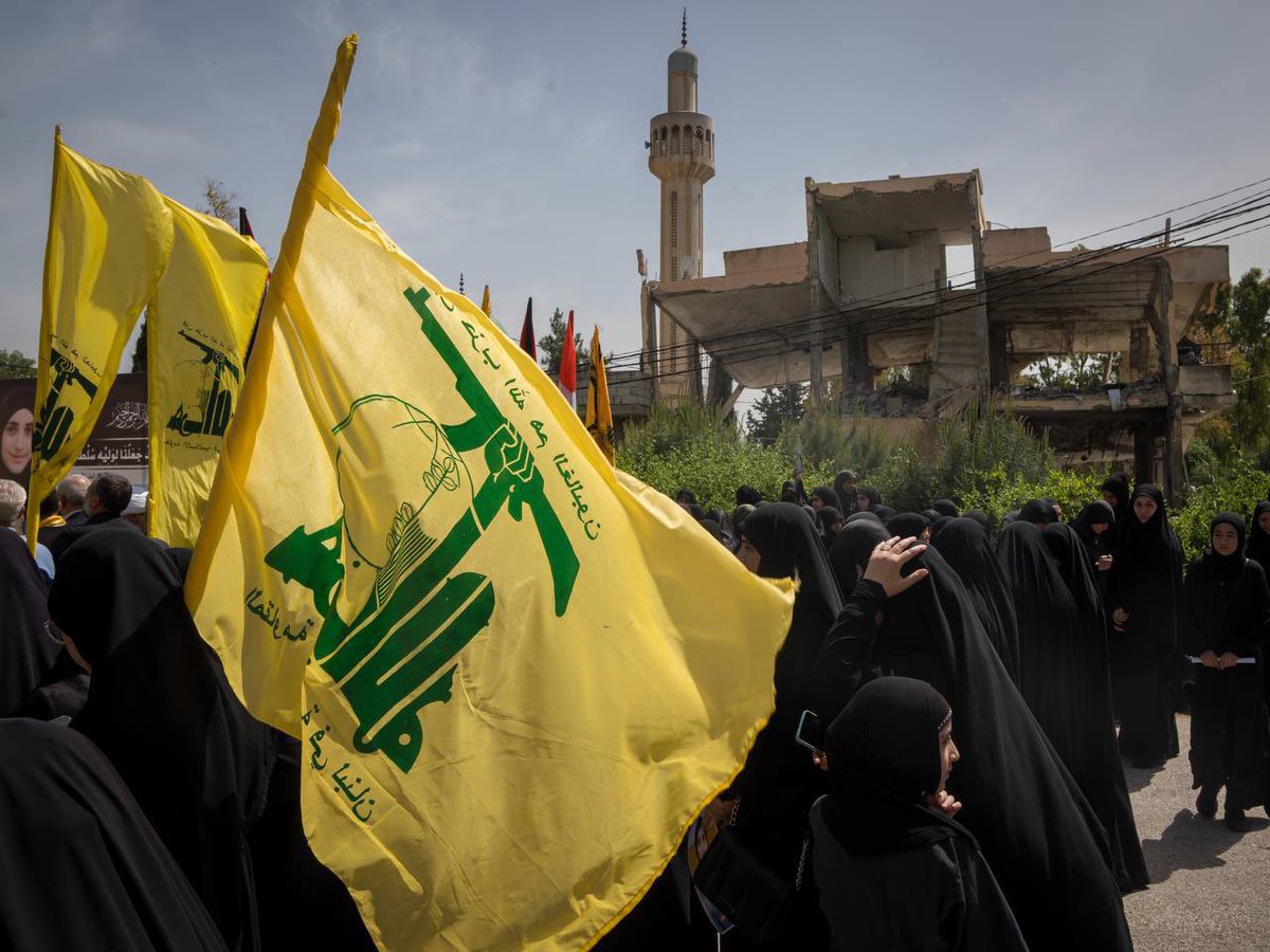 AntisemitismEye's tweet image. Breaking report on Al Arabiya: The terrorist organization Hezbollah has informed the Lebanese Parliament Speaker that the organization will not agree to hand over its weapons - even at the cost of confrontation with the Lebanese government.