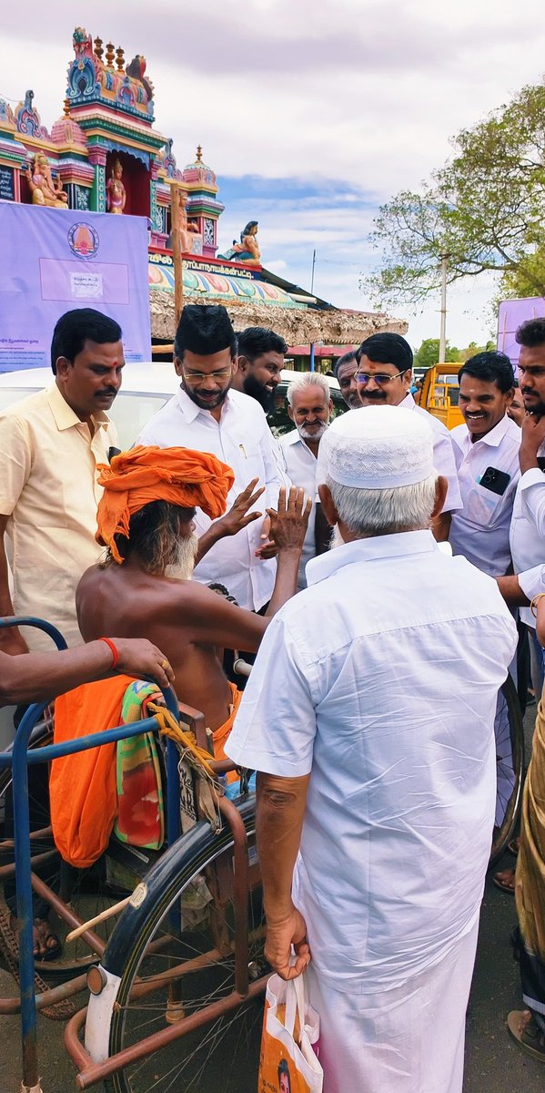 tmmkhqofficial's tweet image. மணப்பாறை தொகுதியில் உங்களுடன் ஸ்டாலின் திட்ட சிறப்பு முகாமில் நலத்திட்ட உதவிகளை வழங்கிய ப.அப்துல்சமது எம்.எல்.ஏ
facebook.com/share/p/1EQ13w…
#mmkitwing  #abdulsamadmla  #மணப்பாறை #Manapparai
@Kalaignarnews @News18TamilNadu @news7tamil @PttvNewsX @sunnewstamil @TamilTheHindu