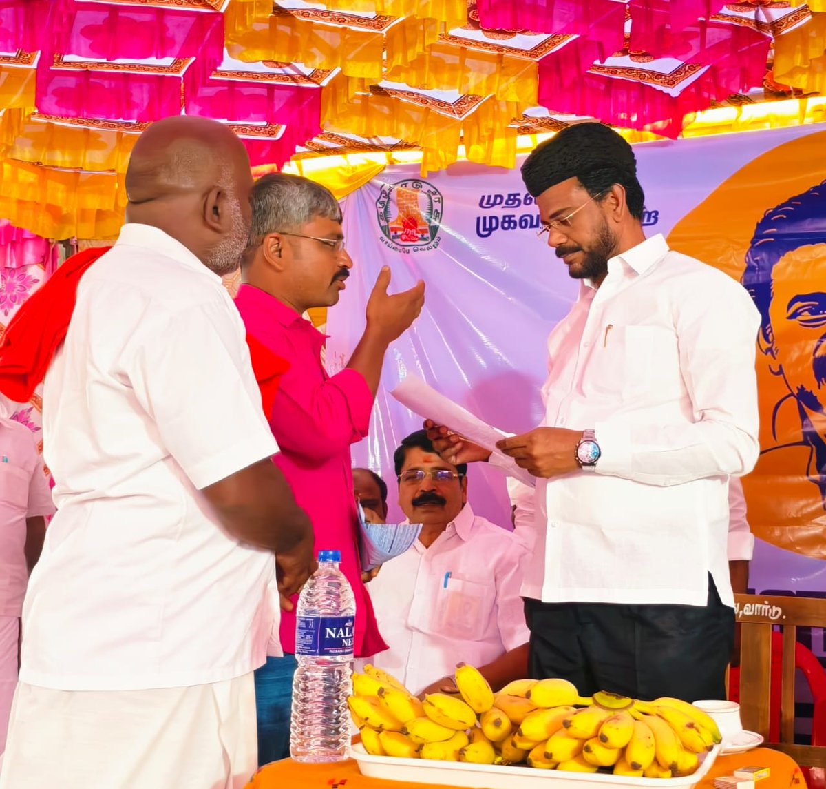 tmmkhqofficial's tweet image. மணப்பாறை தொகுதியில் உங்களுடன் ஸ்டாலின் திட்ட சிறப்பு முகாமில் நலத்திட்ட உதவிகளை வழங்கிய ப.அப்துல்சமது எம்.எல்.ஏ
facebook.com/share/p/1EQ13w…
#mmkitwing  #abdulsamadmla  #மணப்பாறை #Manapparai
@Kalaignarnews @News18TamilNadu @news7tamil @PttvNewsX @sunnewstamil @TamilTheHindu