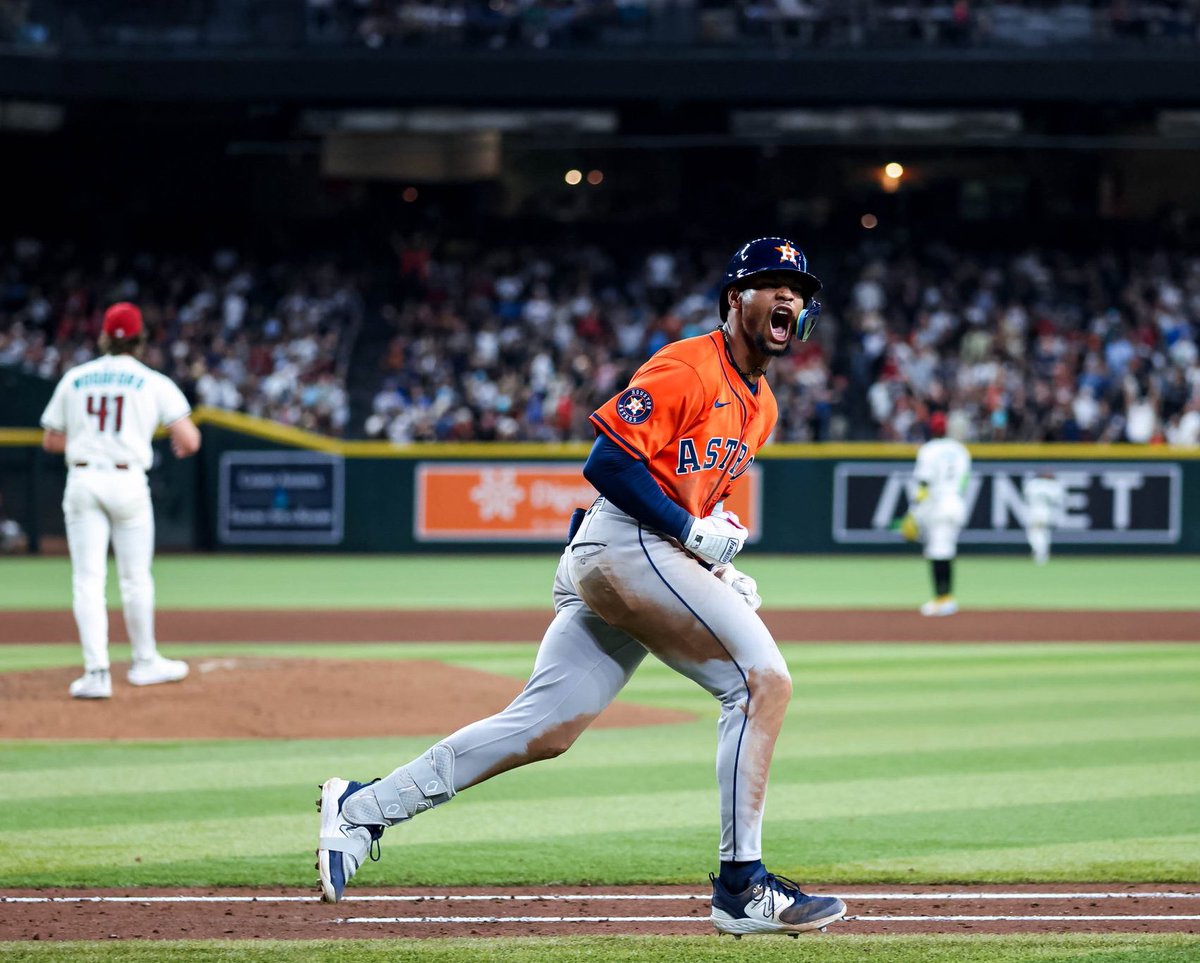 AstrosFuture's tweet image. Brice Matthews has 12 batted balls to this point in his major league career.
He is averaging 96.2 MPH exit velocity and 8 of the 12 balls have been hit harder than 95 MPH.
That’s insane. #Astros