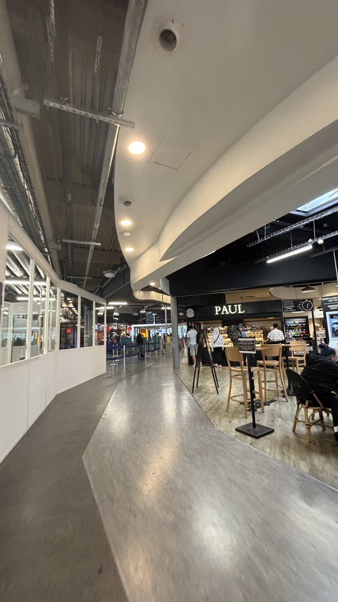 Shauns_Aviation's tweet image. And good evening from Paris Beauvais Airport! 

Through security in about 3 minutes, unfortunately no C3 scanners here!

I return home today on FR1861 at 19:10L (18:10IST)✈️

#aviation #avgeek #DublinAirport #Paris #BeauvaisAirport #ryanair #Dublin #Travel