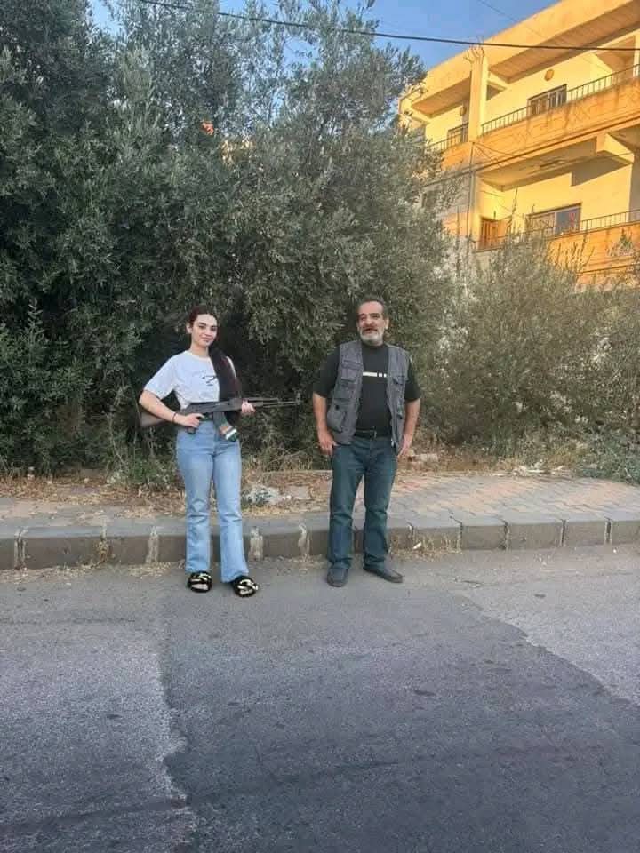 Abo_omr80's tweet image. هو درزي مسلح عندما قتل أثنين من العشائر غدراً في #السويداء ، ولكنه سوري بريء ياكيوت ...