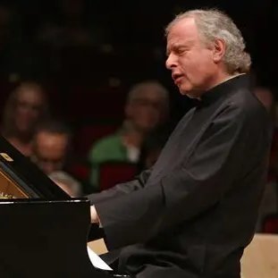 StanFranks3's tweet image. Valery Gergiev is cancelled worldwide because he supports Putin. Andras Schiff denounces democratically elected Viktor Orban and no-one expresses any outrage. Double standards !