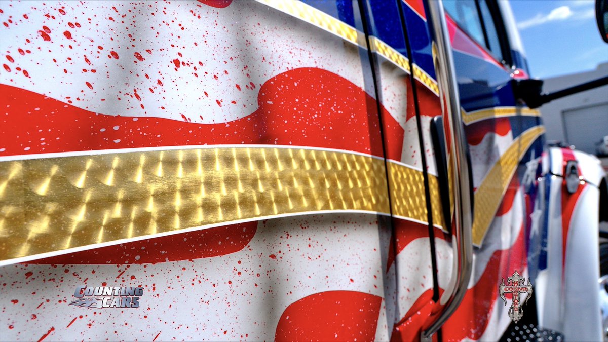 CountsKustoms's tweet image. Need some gold leaf on your next project? Of course you do! @RyanAtCounts applies just the right amount of shine to make these rides pop on the road. Contact us to get yours done at Count’s Kustoms! Email bikeprojects@countskustoms.com today. @DannyCountKoker #goldleaf