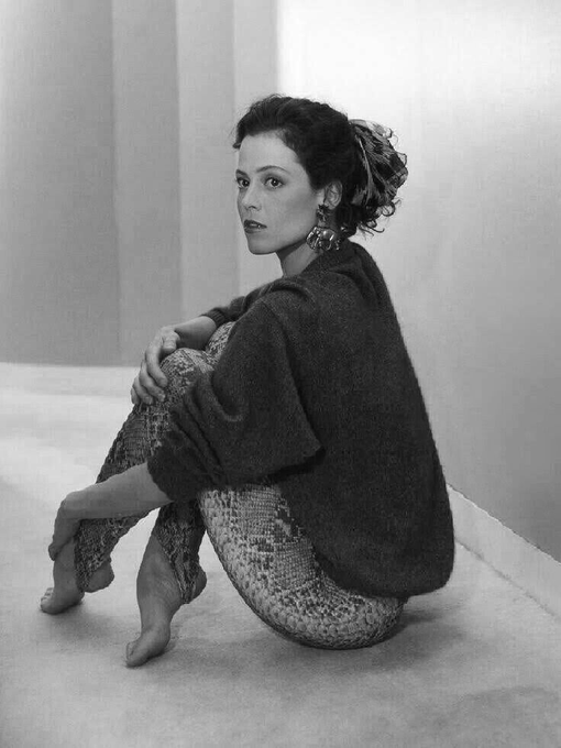 Bonsoir
(Sigourney Weaver)