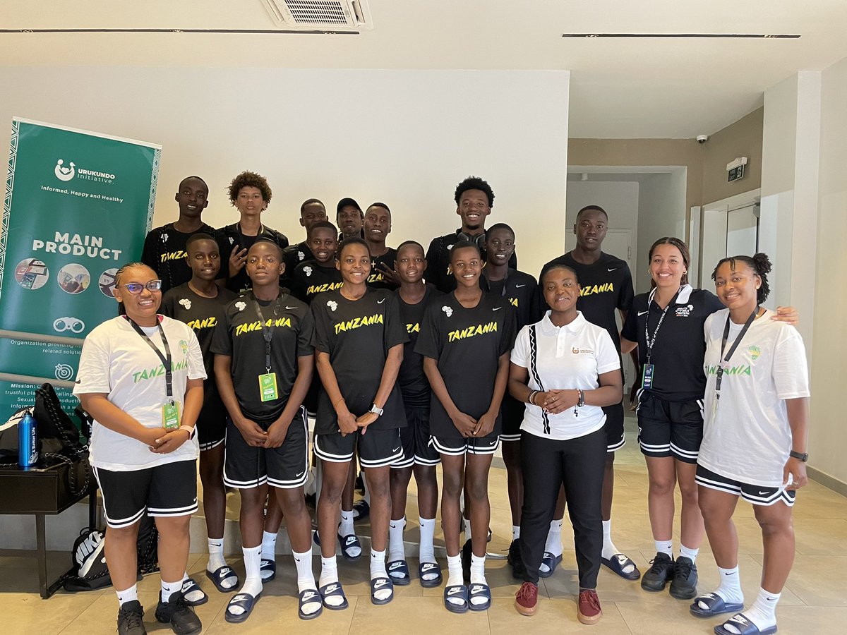 urukundo_initia's tweet image. Day 1 at the Intl Youth Forum with #GiantsOfAfrica 🌍
URUKUNDO Life Skills Game lit up 🇰🇪🇨🇲🇷🇼🇨🇮🇸🇴🇹🇿 from bold energy to deep reflection and pure joy. Each country made it their own: fun, fearless, unforgettable. 🎲🤍
#URUKUNDOLifeSkillsBoardGame🤍✨🎲♟️ #YouthVoices