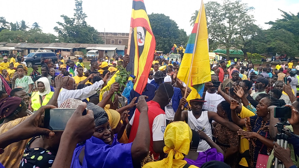 newvisionwire's tweet image. With just less than 24 hours to the National Resistance Movement local government primaries, a fierce battle is brewing in Tororo district for the coveted party flag for the LC5 seat.
DETAILS👉 buff.ly/7JgAD7r
#VisionUpdates