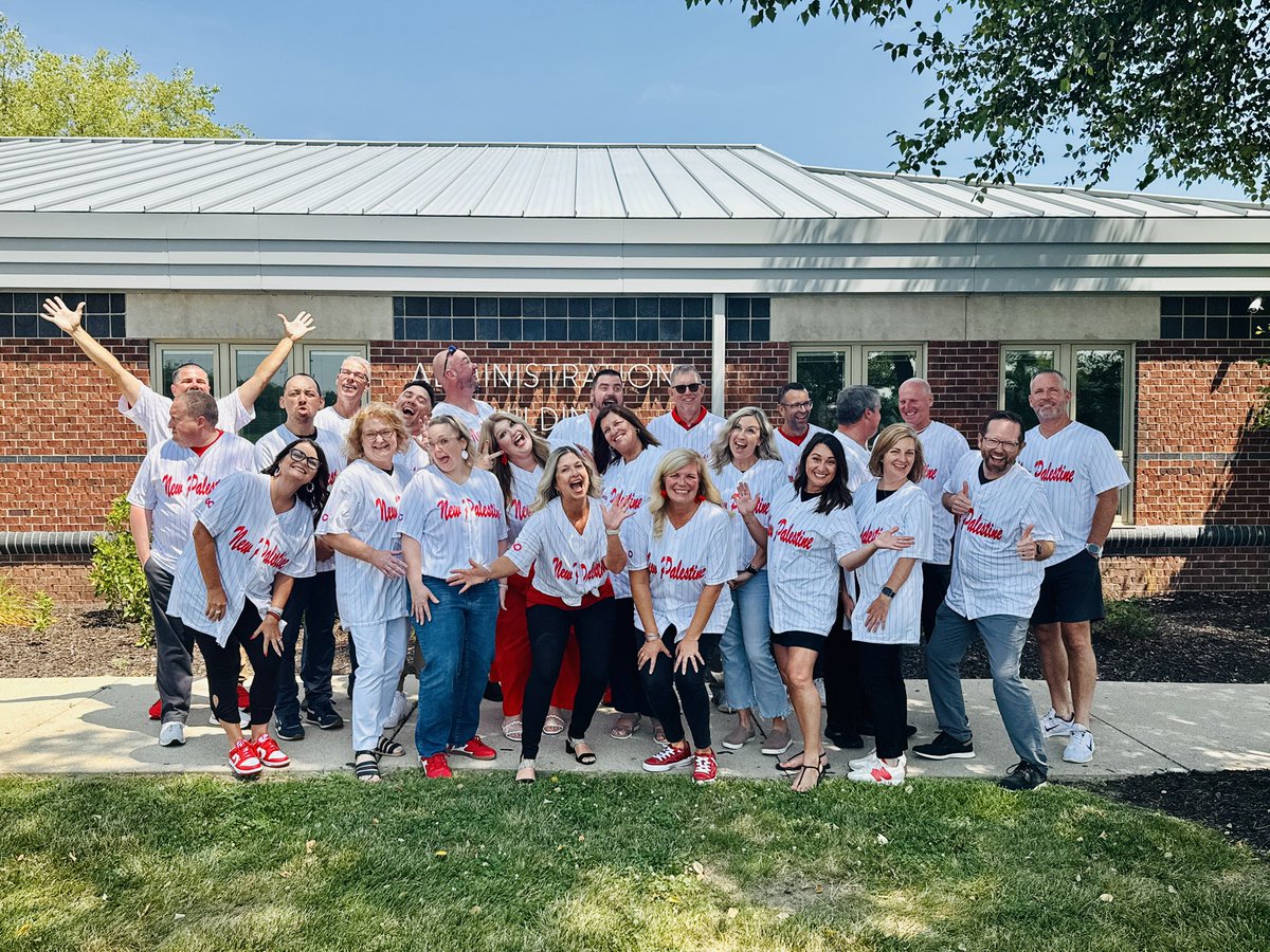 ginapleak's tweet image. Our leadership team is ready for a great 25-26 season! We will have a winning season and a lot of fun along the way! ❤️🔥
@NewPalCS
@NewPalAsstSup
@VoelzJames
@jessicaneill
@NPIntermediate
@JKehrt_SCE
@NPEMrsFosnow
@BWEbulldogs