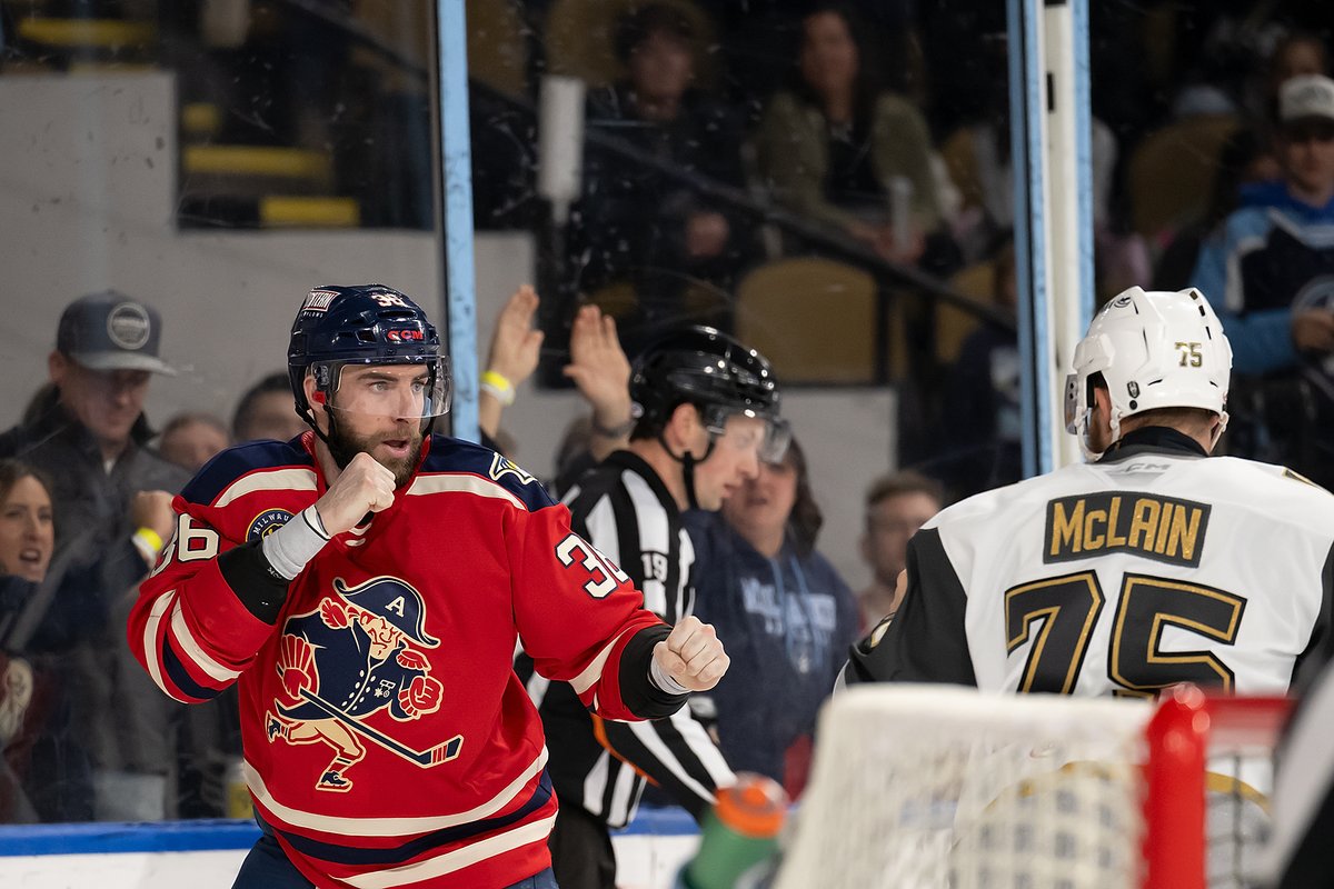 mkeadmirals's tweet image. this is a Rino appreciation post. 👊
#36's year in photos 📸