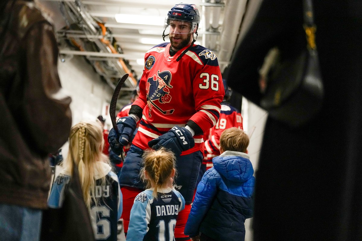 mkeadmirals's tweet image. this is a Rino appreciation post. 👊
#36's year in photos 📸