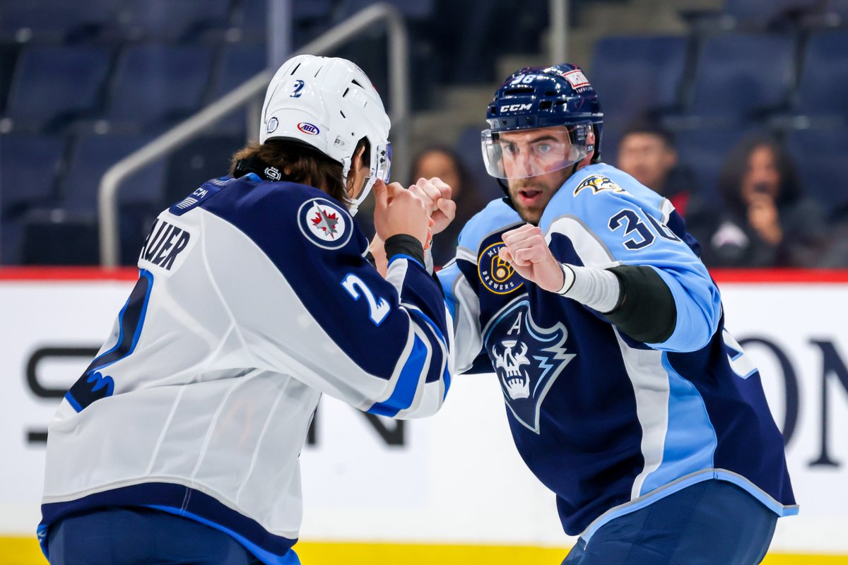 mkeadmirals's tweet image. this is a Rino appreciation post. 👊
#36's year in photos 📸