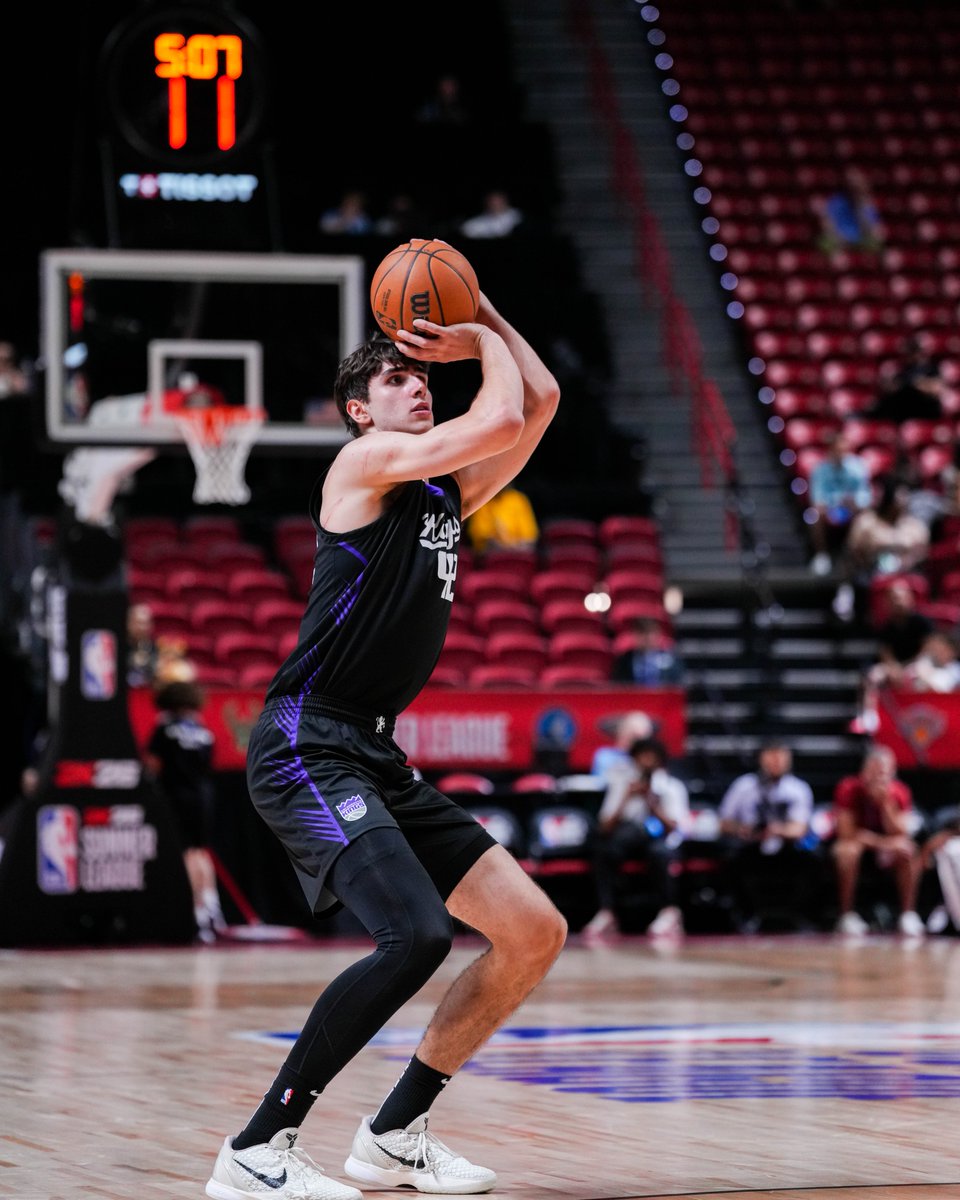 Stanford Men's Basketball (@stanfordmbb) on Twitter photo this Card's a King π
Maxime looking good in his new threads
photo credits Rocky Widner / <a href="/SacramentoKings/">Sacramento Kings</a> this Card's a King π
Maxime looking good in his new threads
photo credits Rocky Widner / <a href="/SacramentoKings/">Sacramento Kings</a>