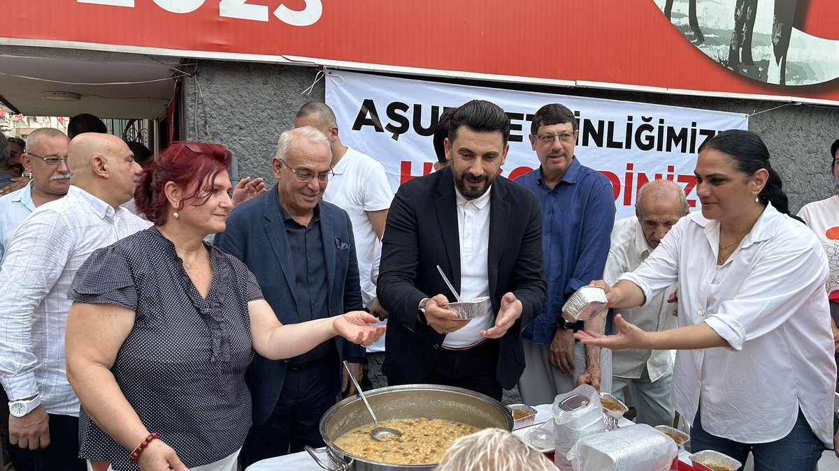 Cumhur İttifakı ruhunu yaşatmaya, birlik ve beraberliğimizi pekiştirmeye devam ediyoruz.

MHP Çukurova İlçe Başkanlığı'nın düzenlemiş olduğu aşure etkinliğine, MHP Adana İl Başkanı Sn. Yusuf Kanlı ve Çukurova İlçe Başkanı Sn. Mehmet Şahin ile birlikte katıldık.

Paylaştıkça
