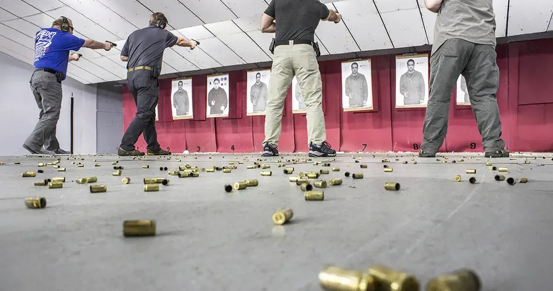 grafandsons's tweet image. Here are 10 ways to improve your shooting skills while at the Range: ow.ly/iXt850WufhZ

#personaldefenseworld #shootingsports #reloadingbench