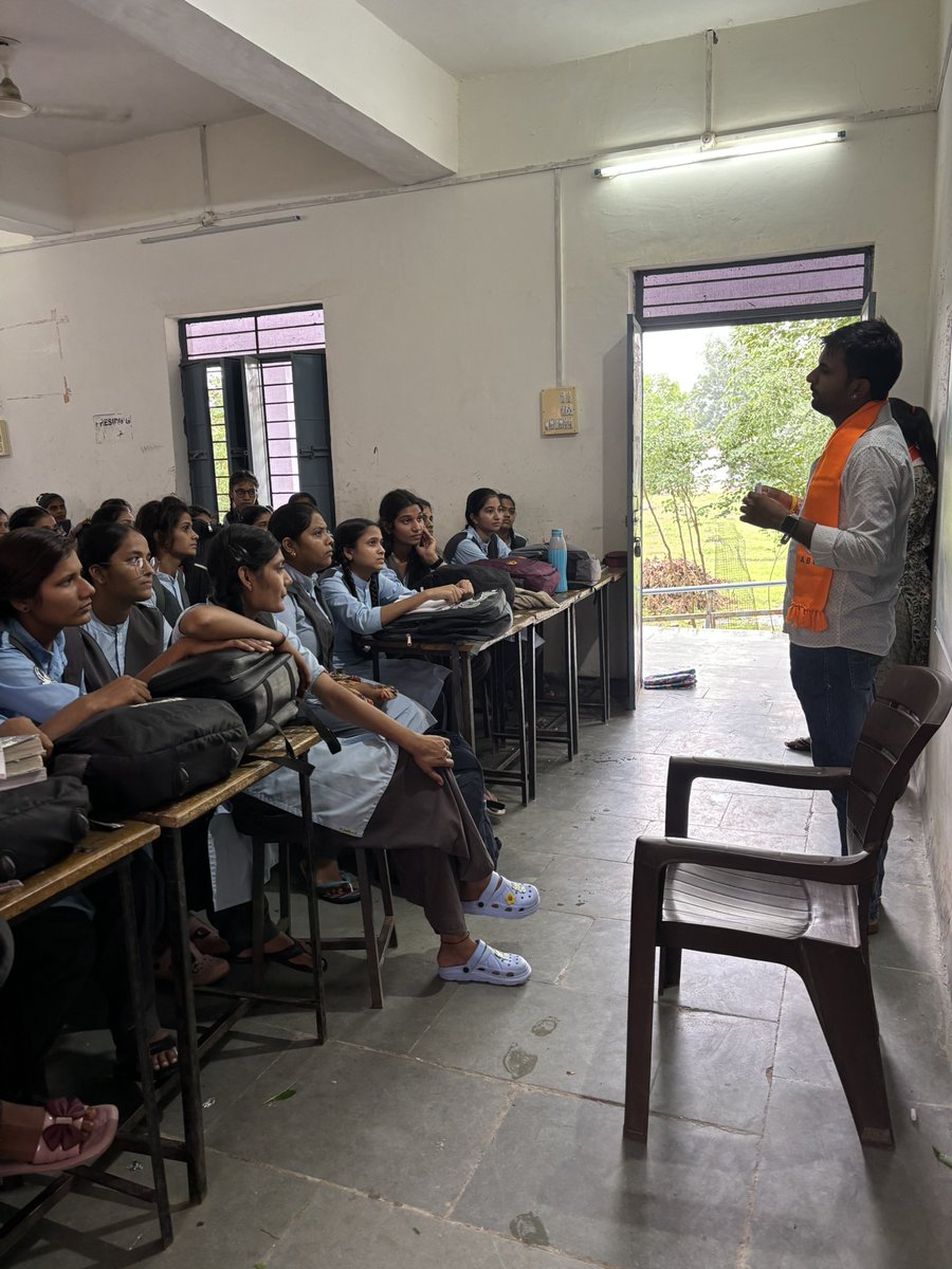 DEEPENDRA SINGH RATHOD (@dsrathod_9) on Twitter photo ABVP चित्तौड़ प्रान्त द्वारा चलाए जा रहे सदस्यता अभियान के अंतर्गत झालावाड़ जिले की असनावर नगर इकाई के विद्यालयों में सदस्यता की गई।
#Abvpjhalawar
<a href="/VirendraSinghHV/">Virendra Singh Shaktawat 🇮🇳 विरेन्द्र</a> <a href="/_arvind07/">Arvind Choudhary</a> ABVP चित्तौड़ प्रान्त द्वारा चलाए जा रहे सदस्यता अभियान के अंतर्गत झालावाड़ जिले की असनावर नगर इकाई के विद्यालयों में सदस्यता की गई।
#Abvpjhalawar
<a href="/VirendraSinghHV/">Virendra Singh Shaktawat 🇮🇳 विरेन्द्र</a> <a href="/_arvind07/">Arvind Choudhary</a>