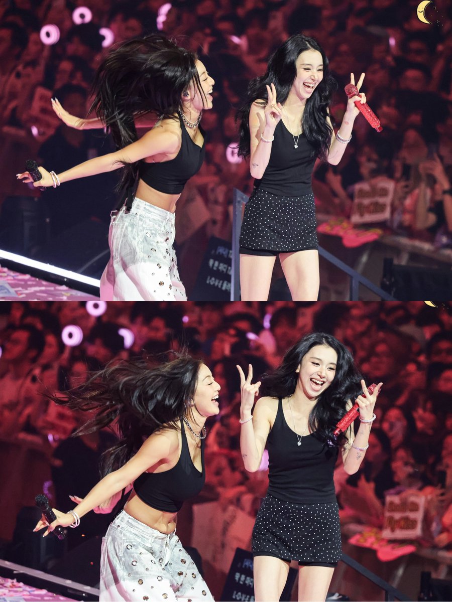 jichaengpics's tweet photo. my happiest girls <3

cr: dreamlights201 https://t.co/fBUVJQ4tiK