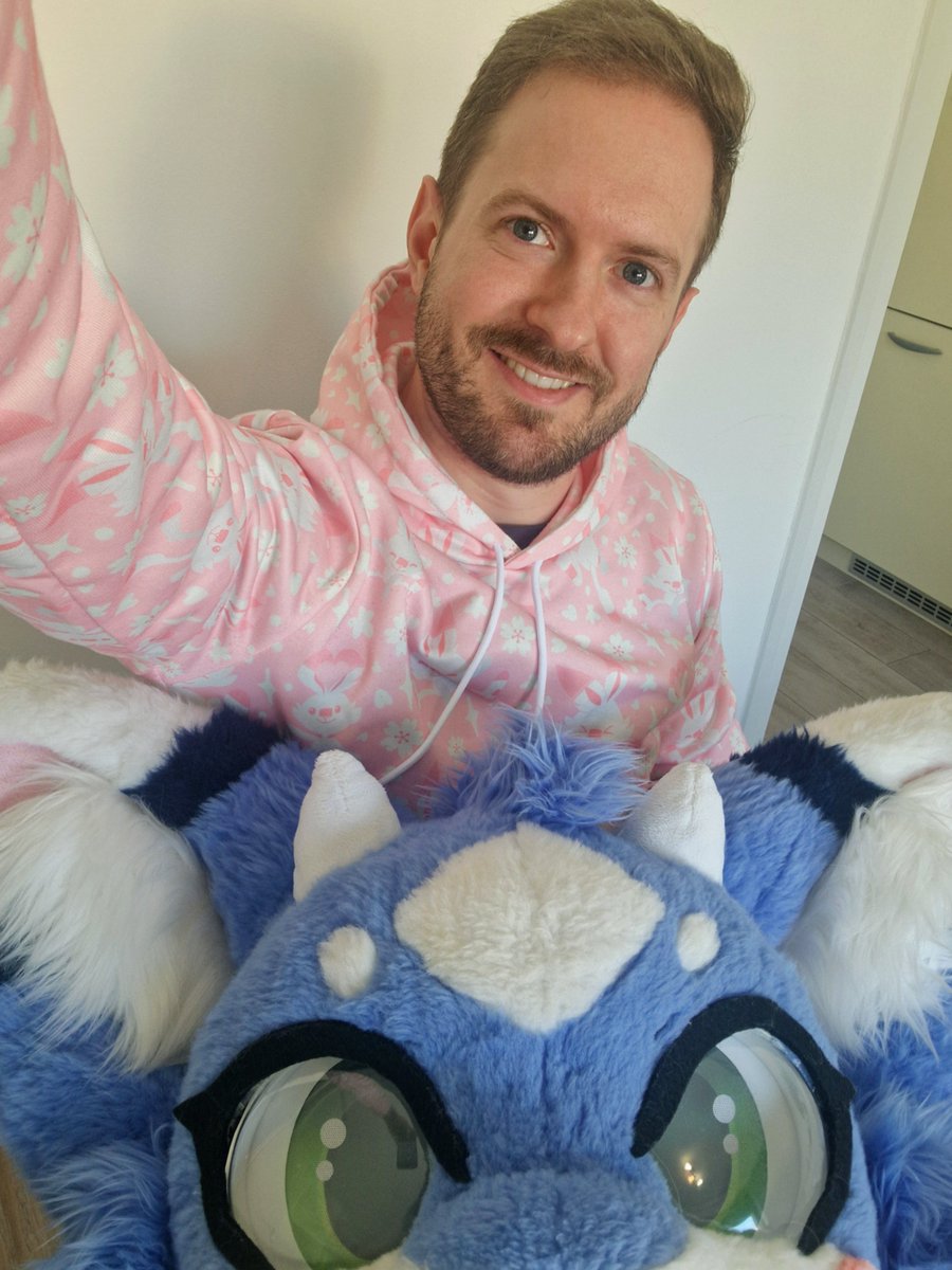 Another mandatory "how to find me" xD cya all on #Awoostria come say hi! :3