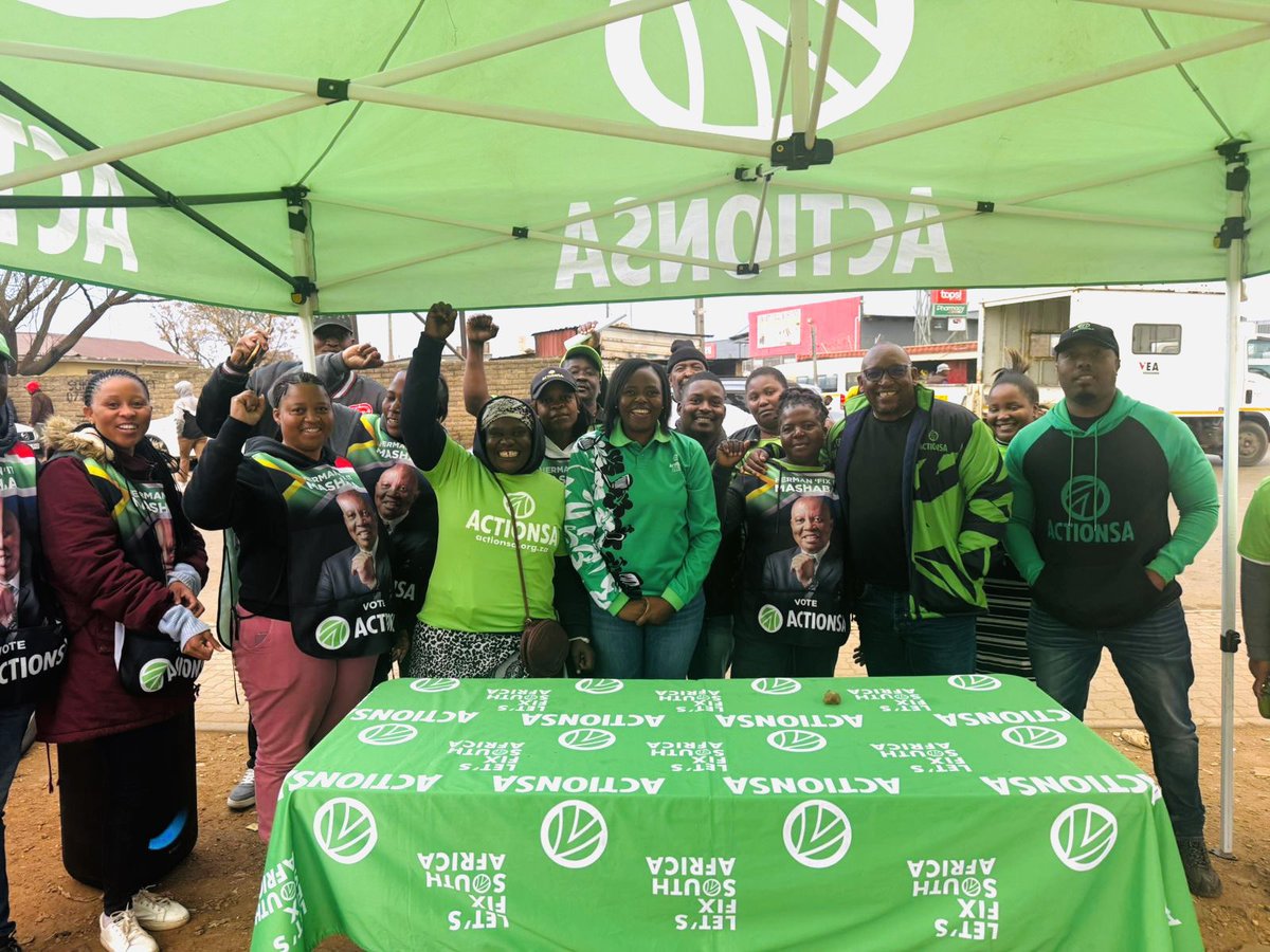 Funzi_Ngobeni's tweet image. Amidst the chaos in South Africa and the games played by politicians, today we joined hands with the people of Emfuleni in a powerful door-to-door campaign.
We engaged directly with residents, reminding them that @Action4SA is here ! Here to bring hope, to challenge the lies,…